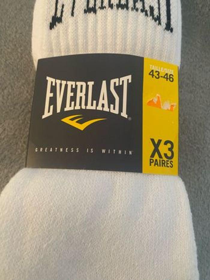 43/46 Lot de 3 chaussettes de sport marque Everlast neuf encore avec emballage jamais porté jamais servi jamais utilisé neuf pointure 43 46 - photo numéro 3