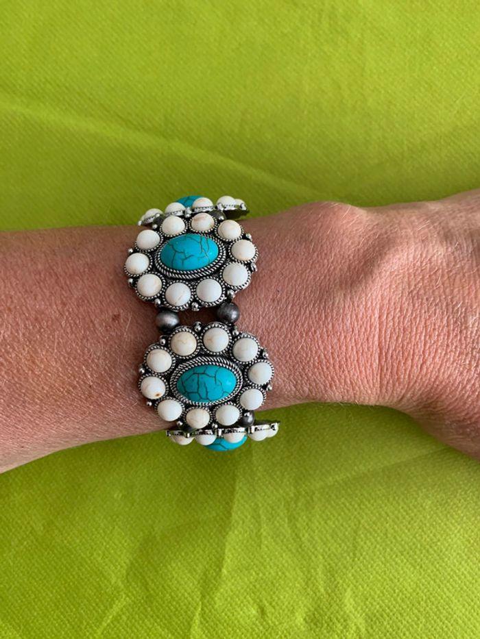 Magnifique bracelet manchette bleu turquoise et blanc vieilli en alliage argenté - photo numéro 4