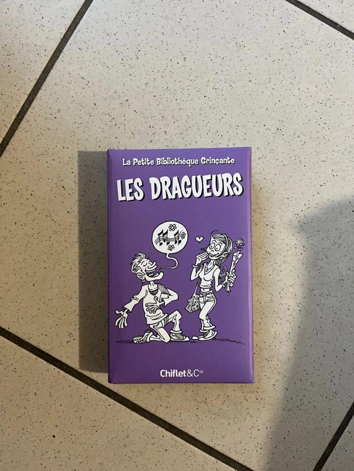 La petite bibliothèque grinçante les dragueurs - photo numéro 1