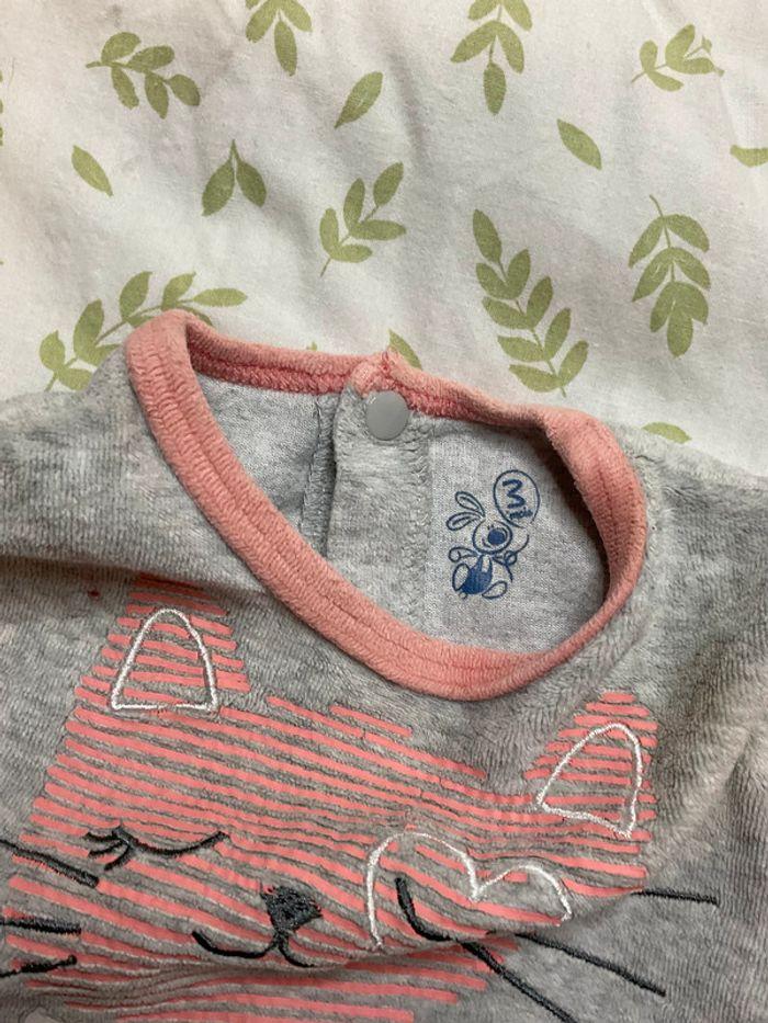 pyjama grenouillère en velours gris et rose 3 mois u tout petits - photo numéro 4