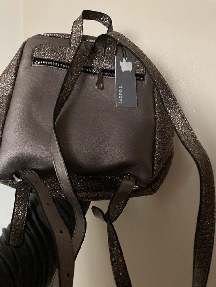 Sac à dos gris brillant marque parfois - photo numéro 5