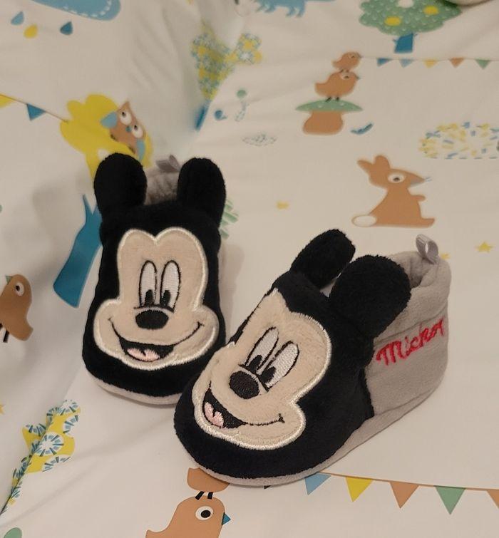 Chausson bébé Mickey - photo numéro 1