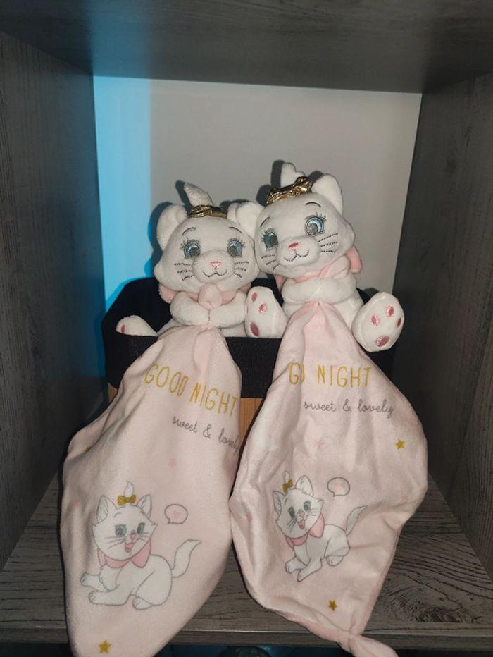 Lot de 2 doudou mouchoir Marie des aristochats disney - photo numéro 1