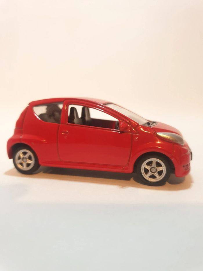 Welly Citroën C1 Rouge - 1/60 - photo numéro 4