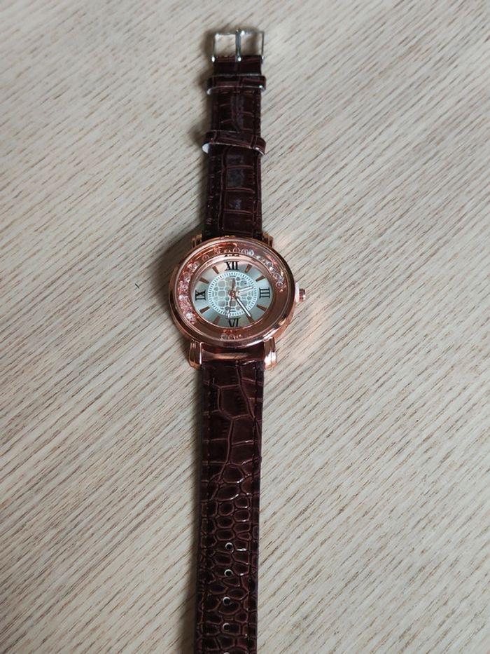 Montre marron, perlée, style vintage - photo numéro 3