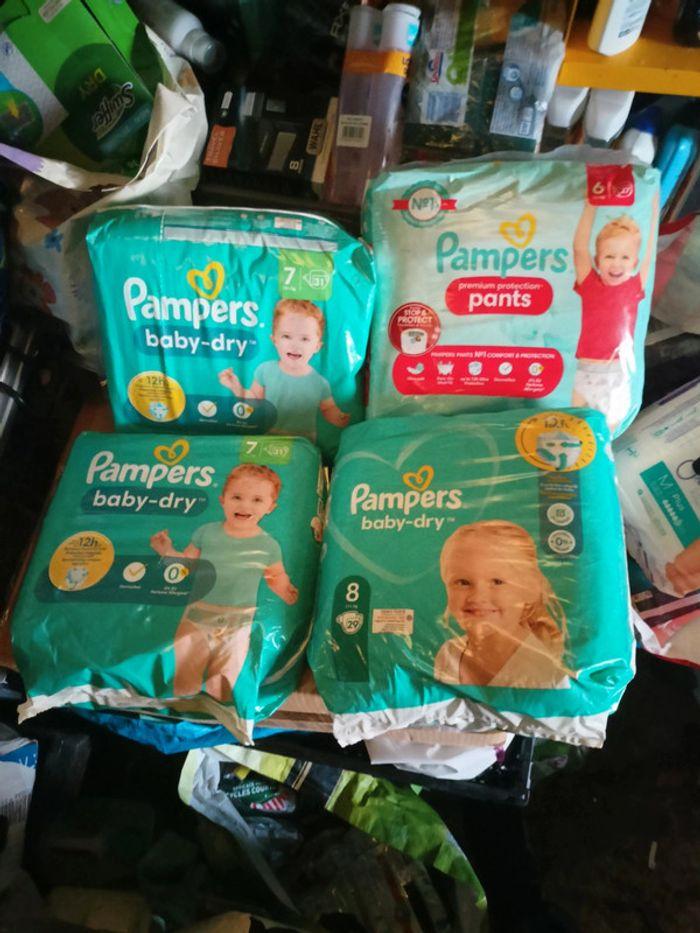 Lot de 118 couches Pampers taille 6/7et8