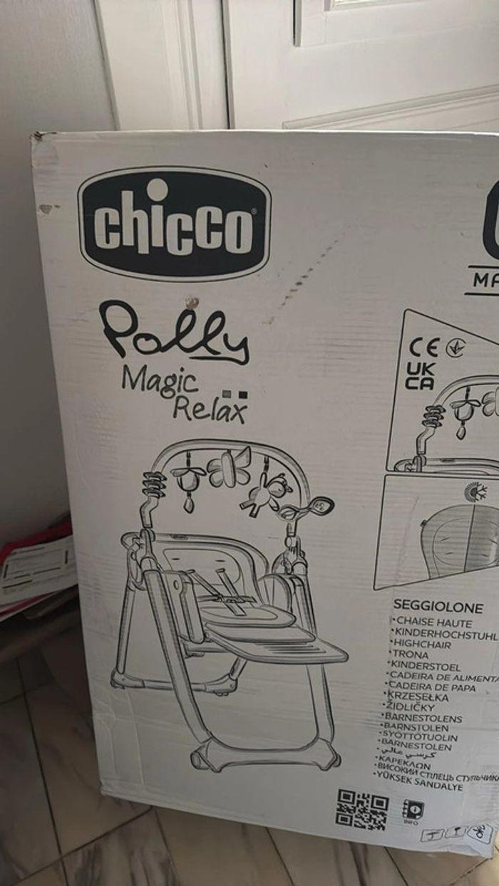 Chaise haute CHICCO neuve - photo numéro 2