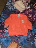 Blouson rose fluo 1 mois