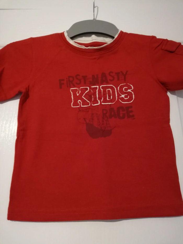 Tee-shirt rouge 4 ans - photo numéro 1