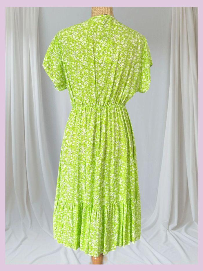 Superbe Robe midi vert à fleurs blanche - photo numéro 2