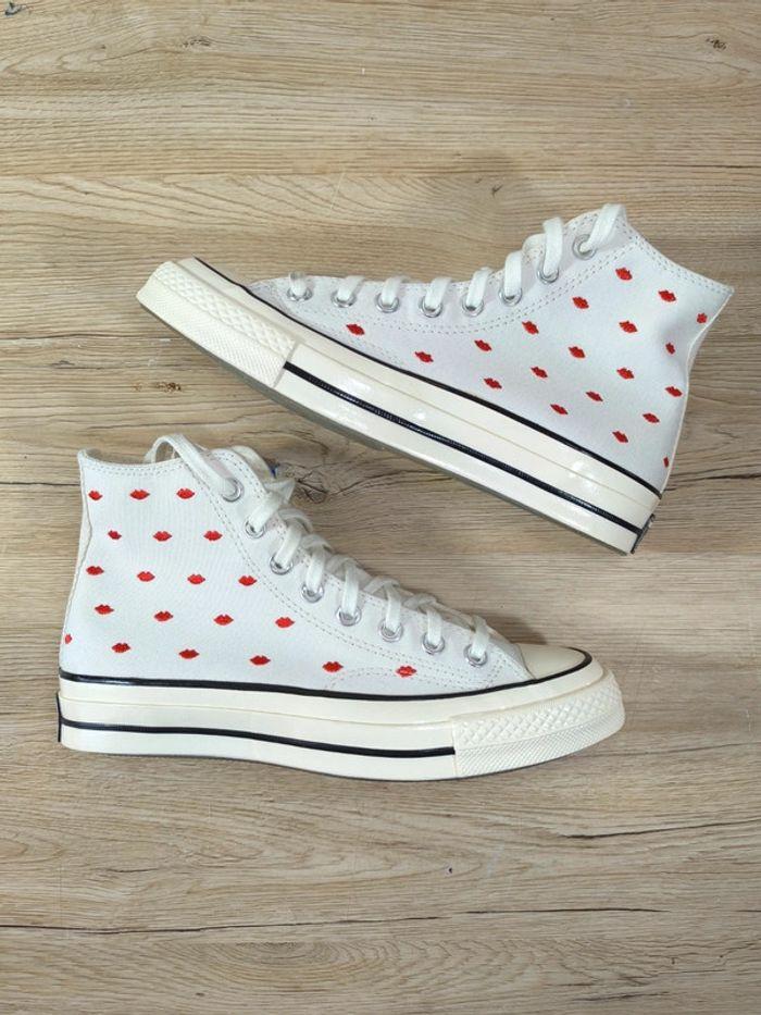 Baskets converse plateforme blanche et rouge Saint Valentin pointure 39 neuves - photo numéro 2