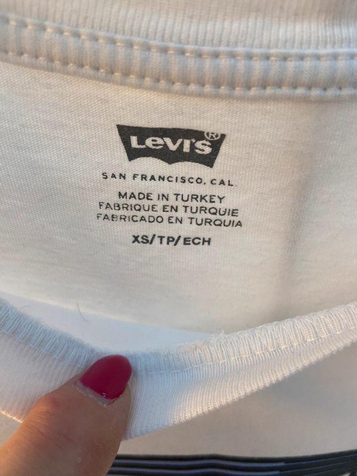 T Shirt blanc levis XS Tres bon etat - photo numéro 3