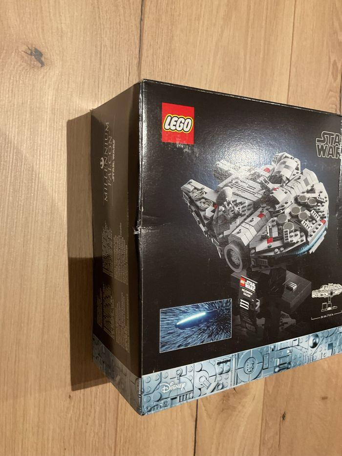 Lego Star Wars 75375 Millennium Falcon™ - photo numéro 4