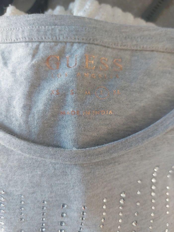 Tee-shirt gris guess - photo numéro 4