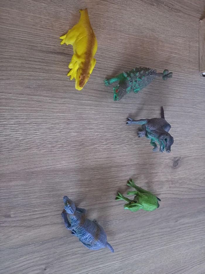 Lot dinosaures