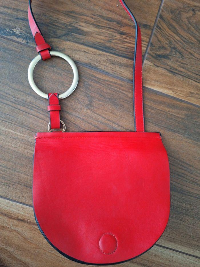 Sac bandoulière rouge et doré Zara - photo numéro 2