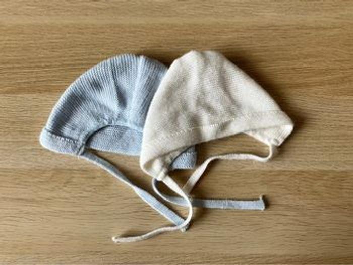 Lot de 2 bonnets taille naissance