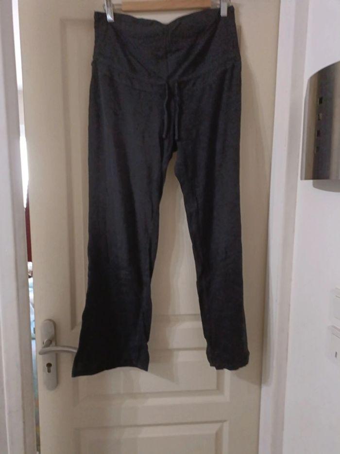 Pantalon jogging maternité T. 38/40 - photo numéro 1