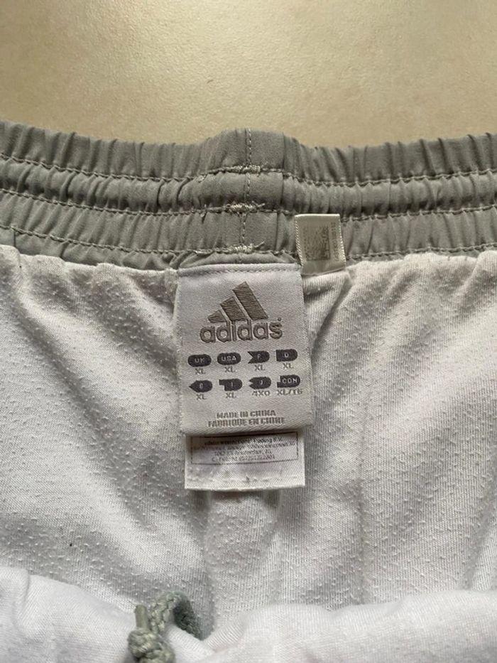 Short Adidas logo brodé - photo numéro 3