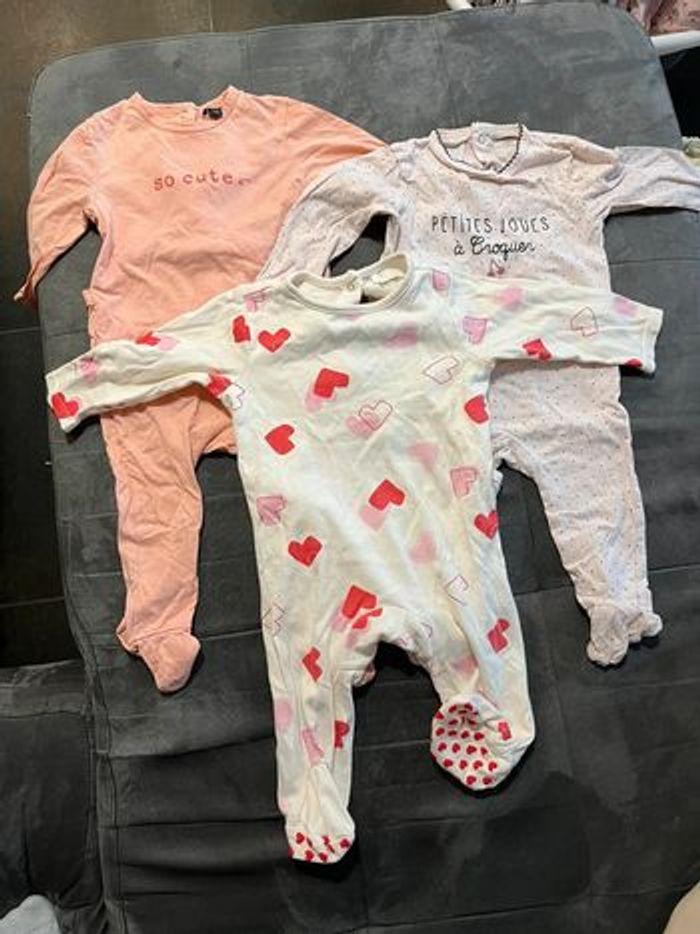 Lot de 5 pyjamas légers 12 mois - photo numéro 2