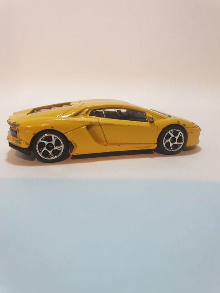 Majorette 219E Lamborghini Aventador jaune - 1/64 - photo numéro 7