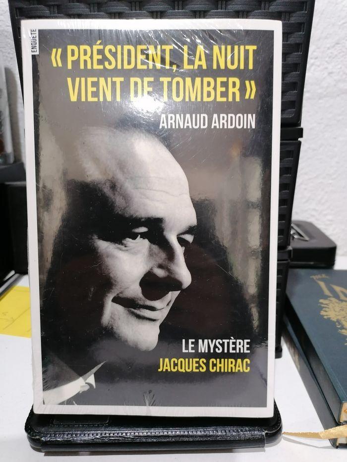 Président la nuit vient de tomber - photo numéro 1