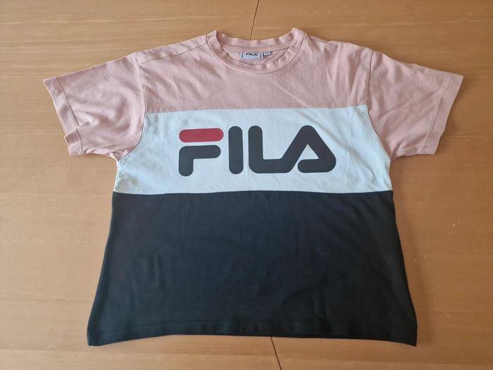 T-shirt Fila XS en TBE - photo numéro 1