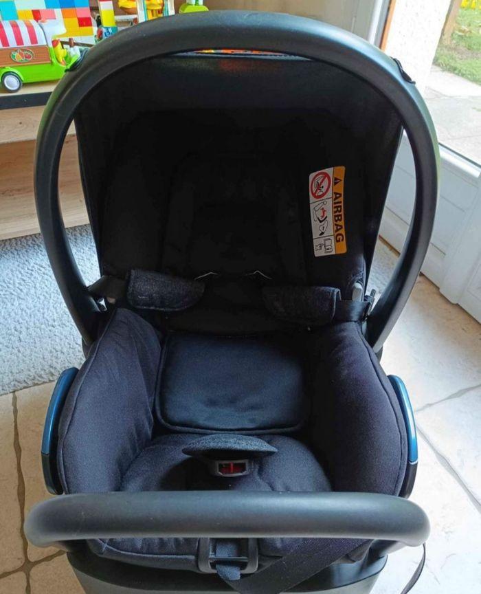 Cosy bébé confort avec base voiture - photo numéro 1