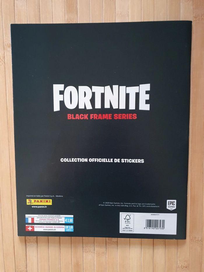 Album Panini "Fortnite Black Frames Series" Vide et Neuf - photo numéro 2