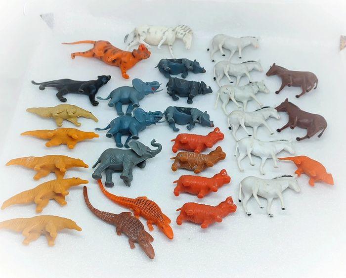 figurine Animaux savane Afrique tigre hippopotame crocodile tapir rhinocéros éléphant zébu tatou - photo numéro 9