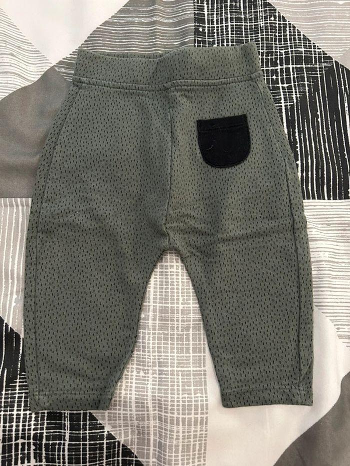 Pantalon de pyjama vert kaki, Kiabi, taille 6m - photo numéro 1