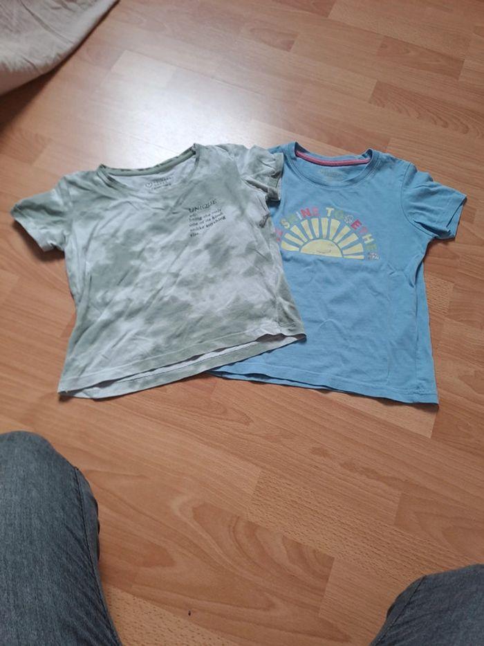 Lot de 2 t-shirts Primark 7-8 ans - photo numéro 1