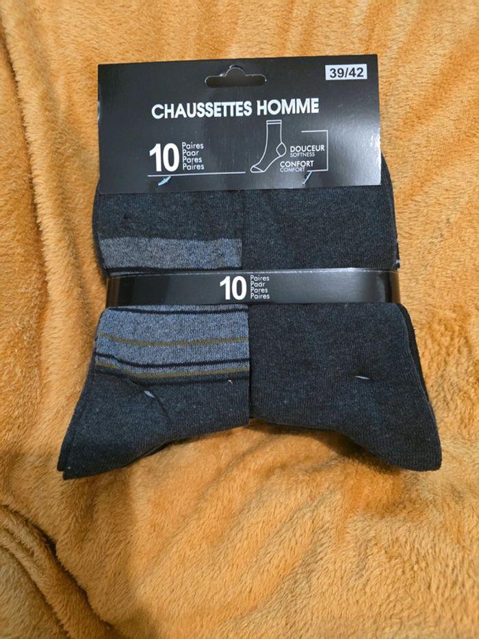 Neuf Lot de 10 paires de chaussettes 39/42 - photo numéro 1