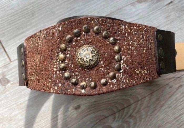 Ceinture avec strass en croûte de cuir de vachette Mango T2  très bon état - photo numéro 2