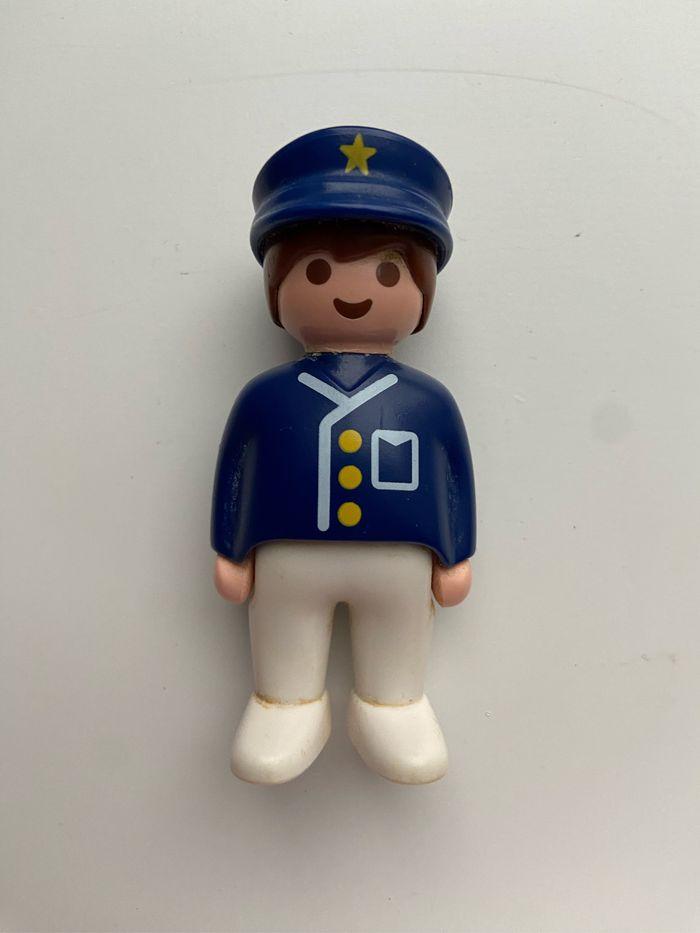 Figurine Playmobil policier 1990 - photo numéro 1