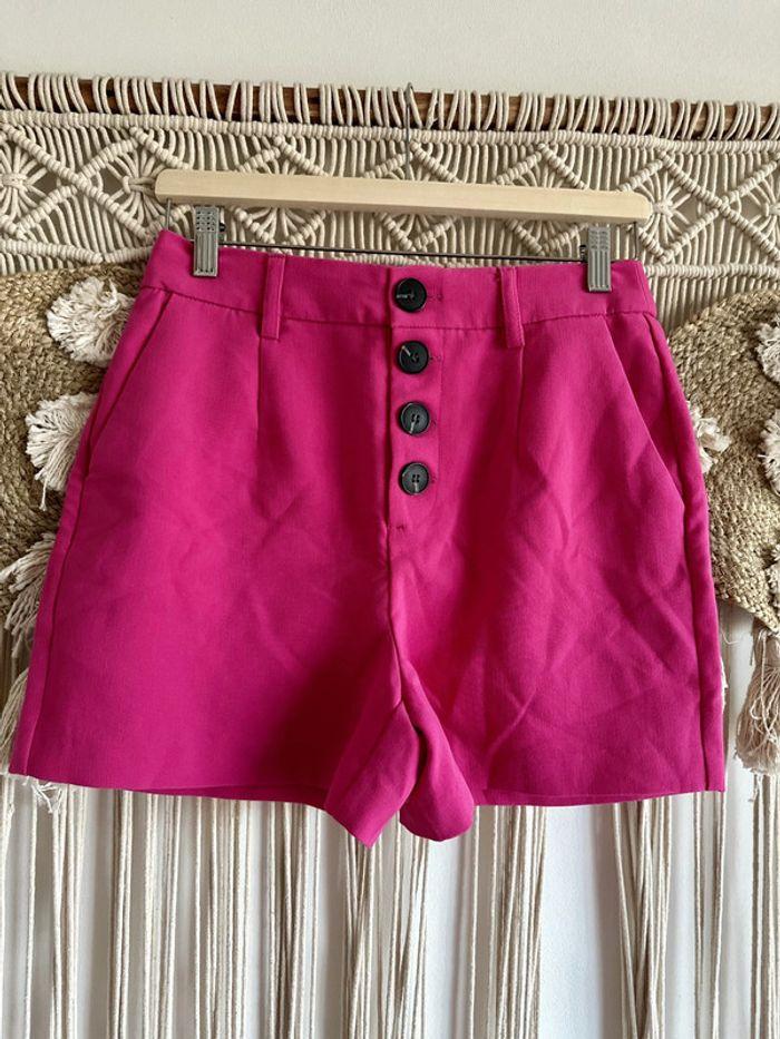 Short rose taille 36 - photo numéro 1