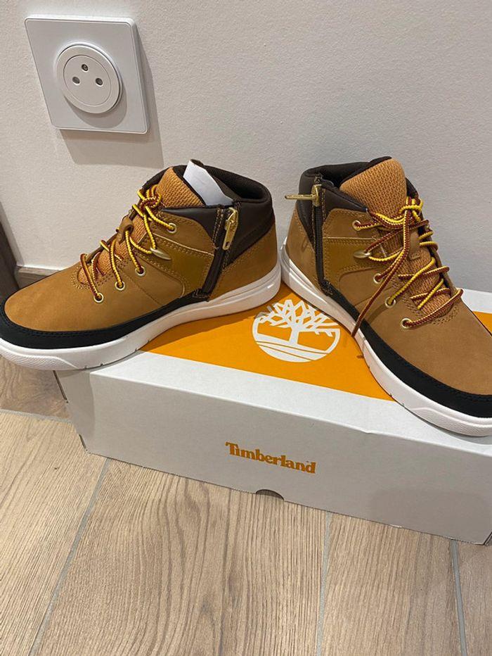 Bottines Timberland neuves taille 34 - photo numéro 4