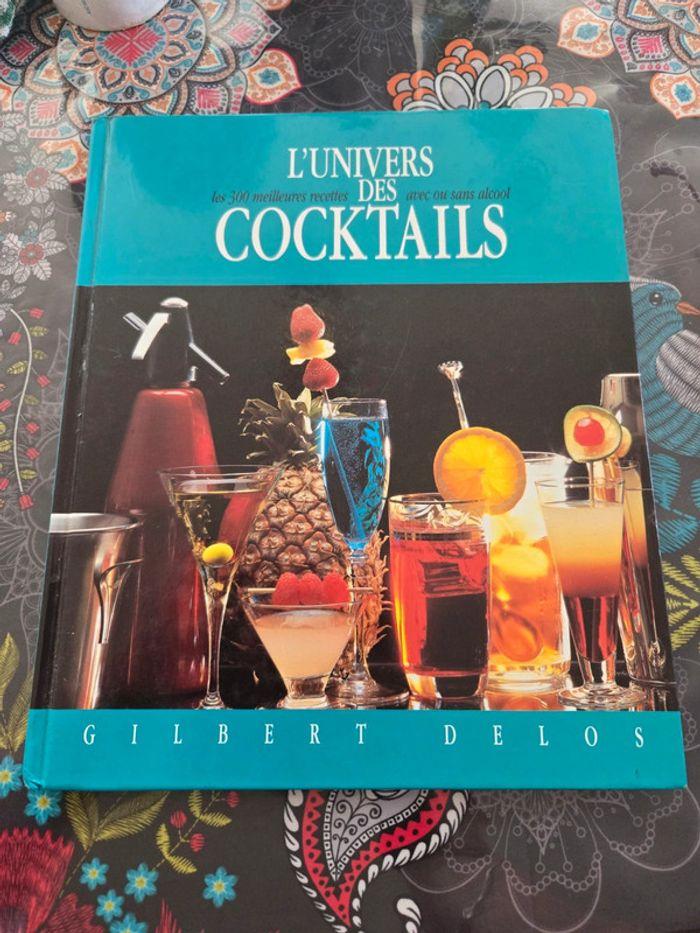 Livre " L'unvers des cocktails" - photo numéro 1