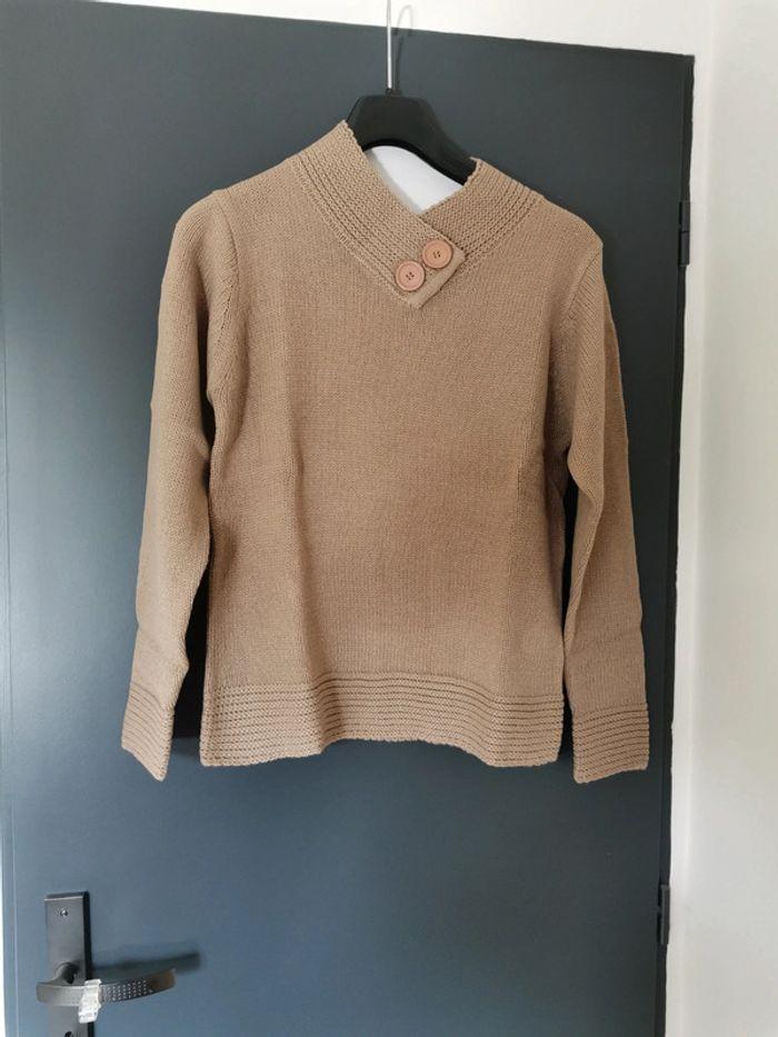 Pull beige - photo numéro 1