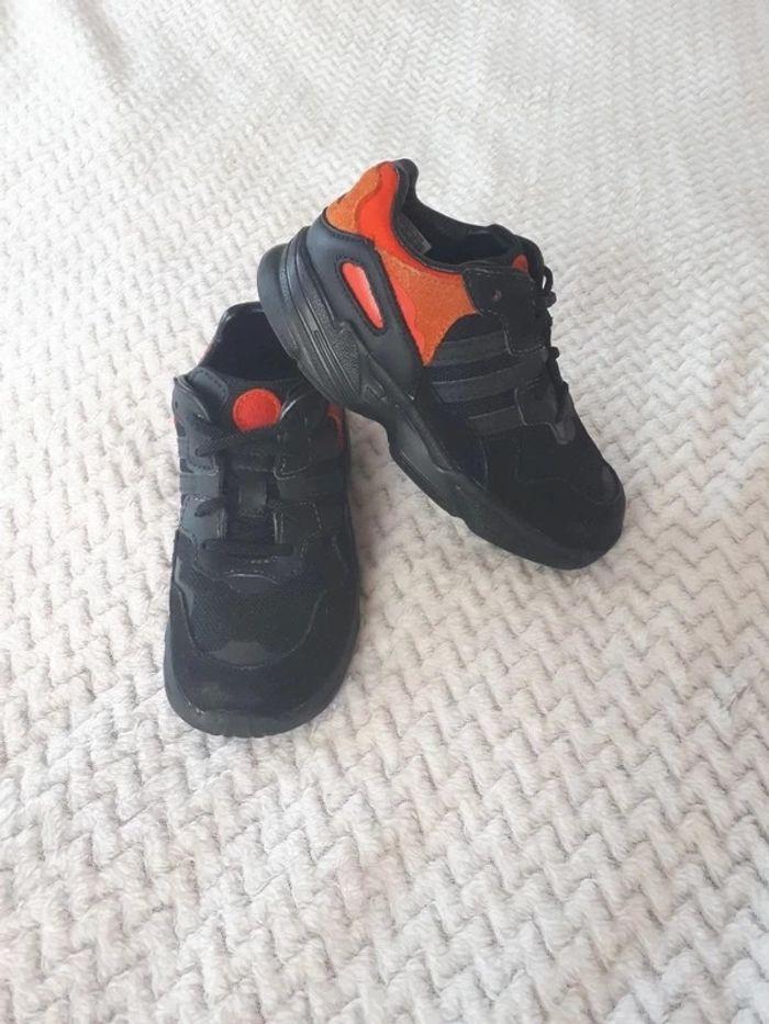 Baskets Adidas noir orange 27 - photo numéro 1