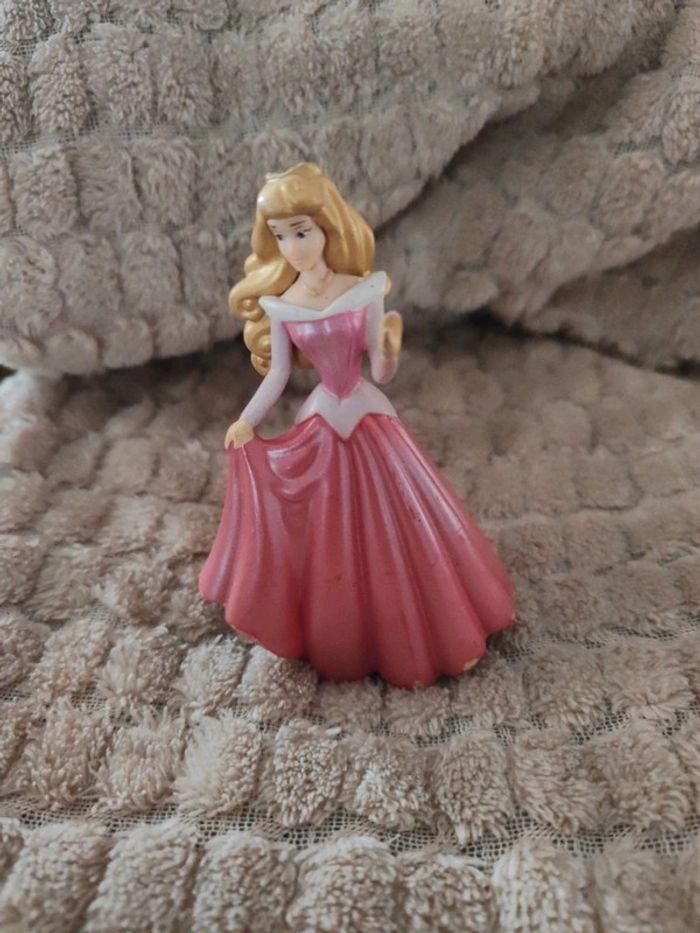 Figurine plastique jouet collection Princesse Disney N° 1 - photo numéro 1