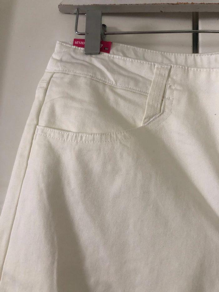 Pantalon  neuf . Taille 42 - photo numéro 3