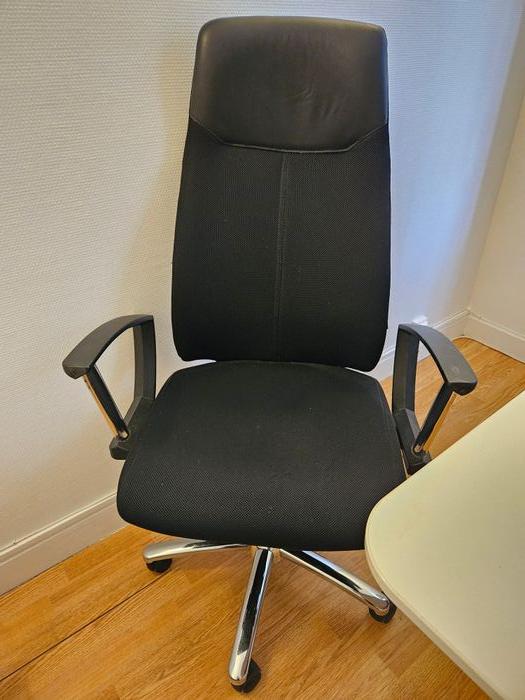 Chaise de bureau professionnelle ergonomique TopStar mieux que Ikea Markus Matchspel - photo numéro 6