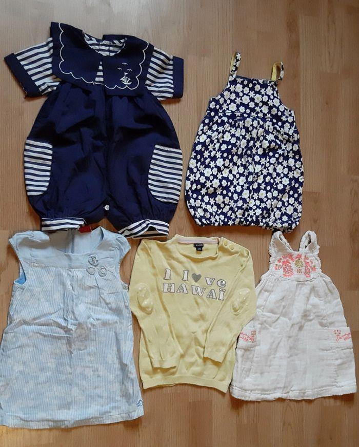 Lot robes et pull fille/ pakketje kleedjes en trui - photo numéro 1