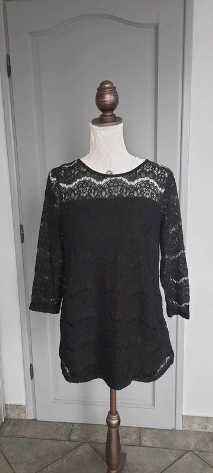 Blouse noire et dentelle manches longues H&M taille 40 - photo numéro 1