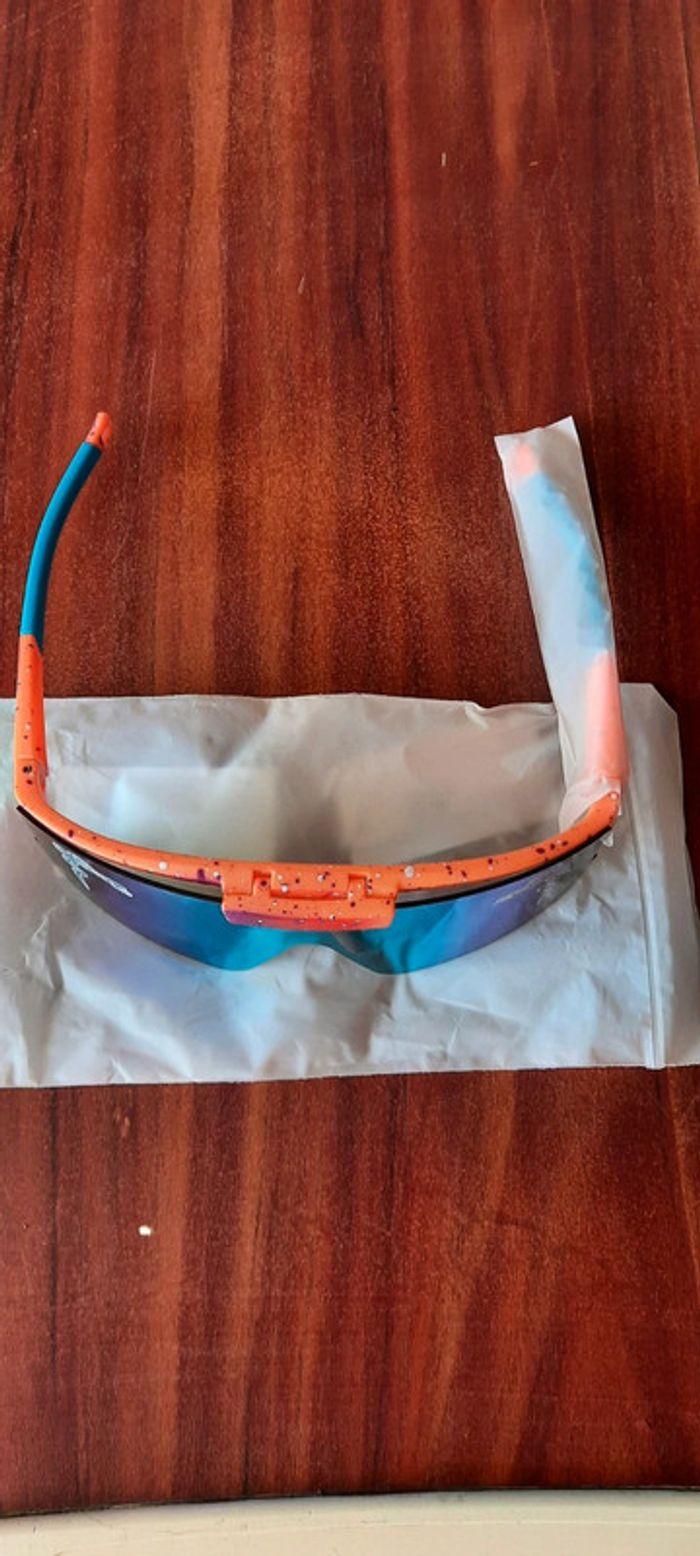 lunettes adultes 
Pit Viper
orange/bleu
neuf
nouveau modèle - photo numéro 6