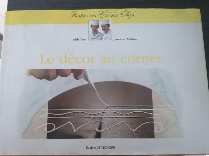 Livre decor au cornet