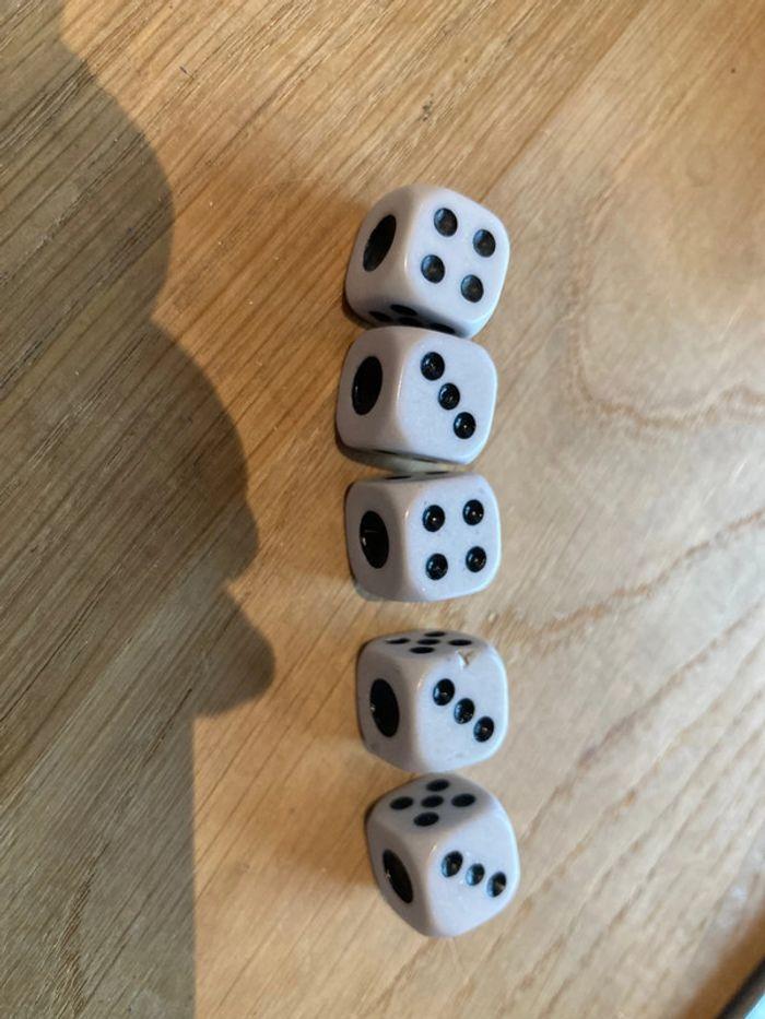 Mallette en carton multi jeux. - photo numéro 10