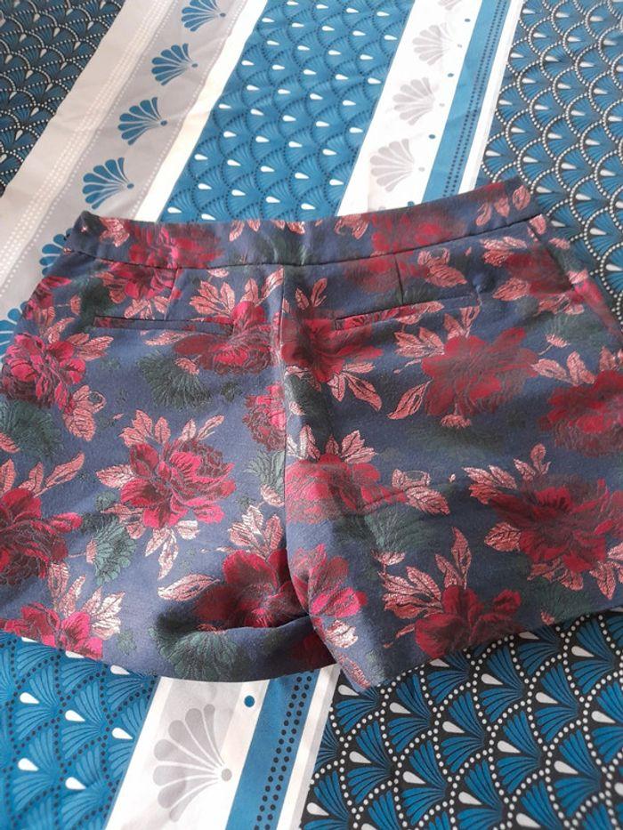 Short Naf Naf Taille 34 - photo numéro 4