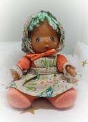 Petite 80 little poupée poupon doll bébé baby orange chapeau laine vert cel maesa Nifa valencia